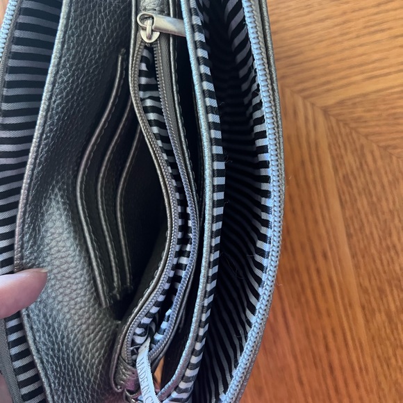 GUN METAL SLING PURSE - Picture 7 of 8